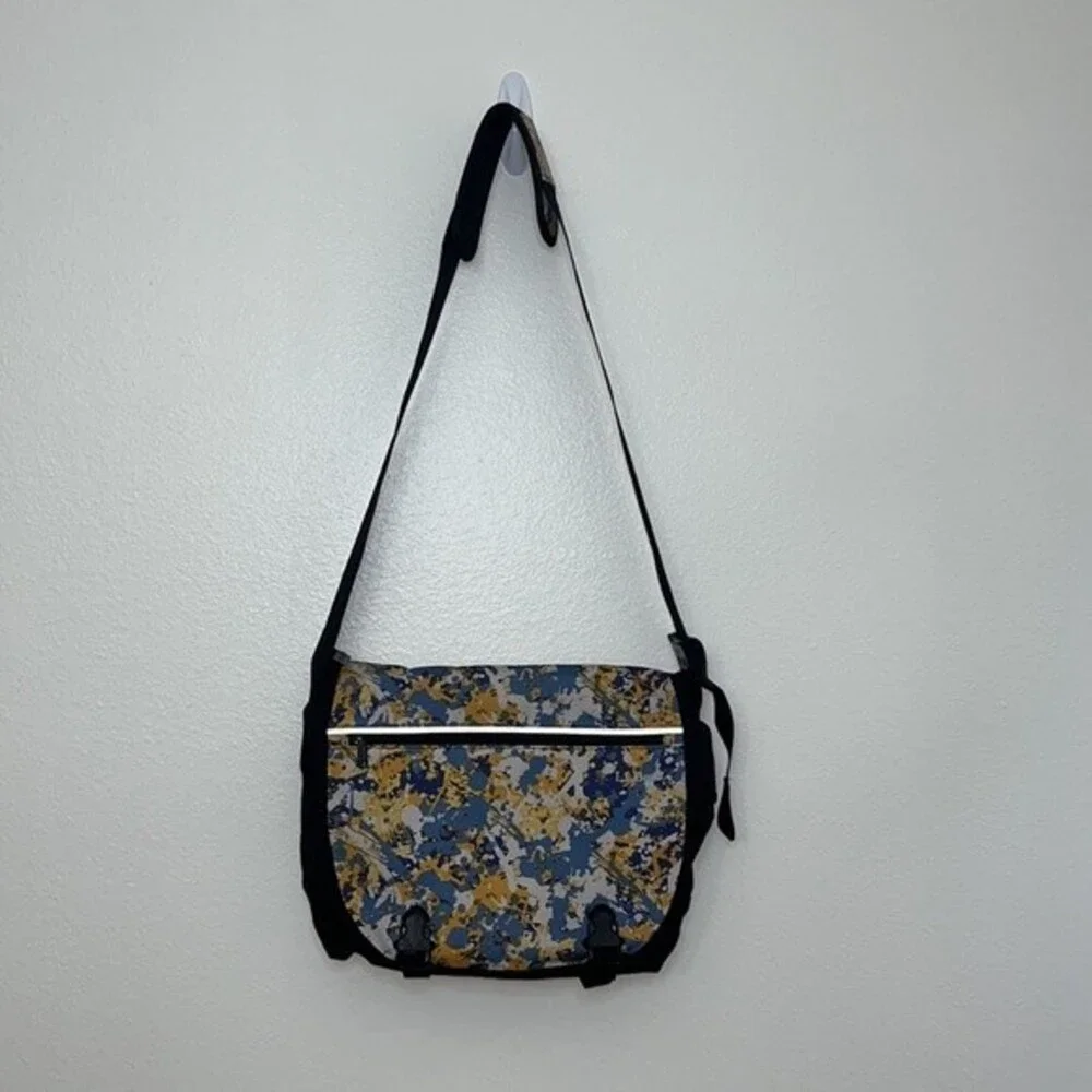 L.L. Bean Black Polyester Laptop Computer Messenger crossbody Bag paint splatter